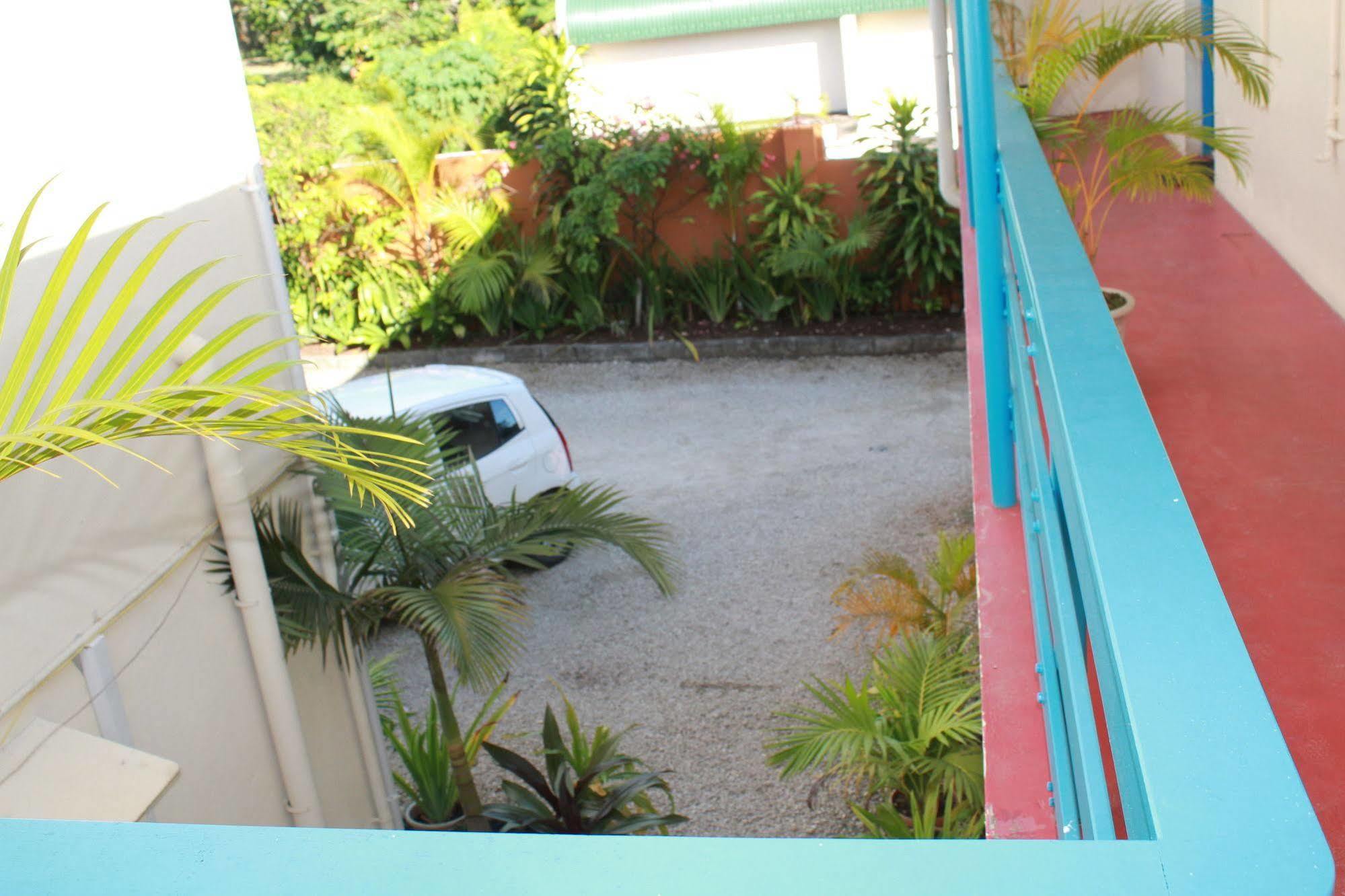 Pacific Paradise Motel Port Vila Exteriör bild