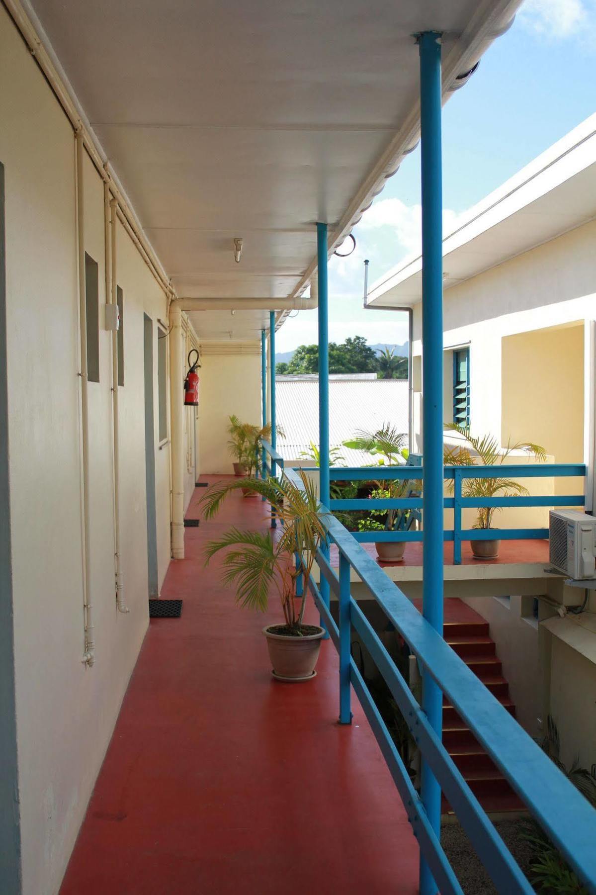 Pacific Paradise Motel Port Vila Exteriör bild